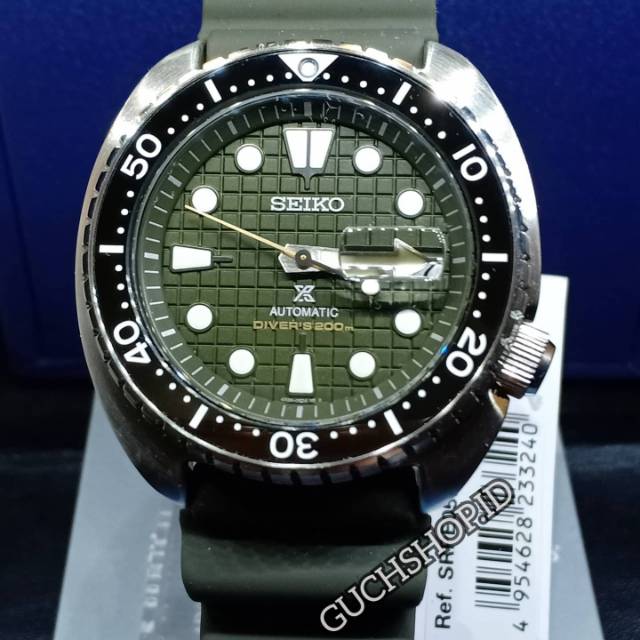 green dial seiko diver