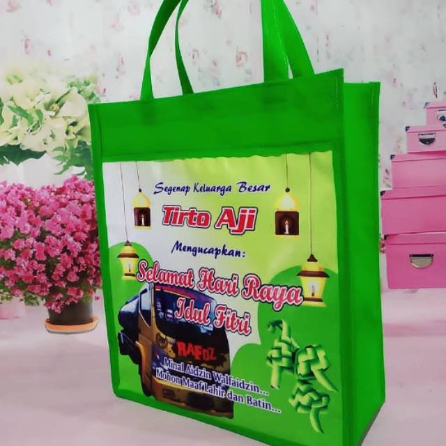 

Tas parcel lebaran keluarga model kantong