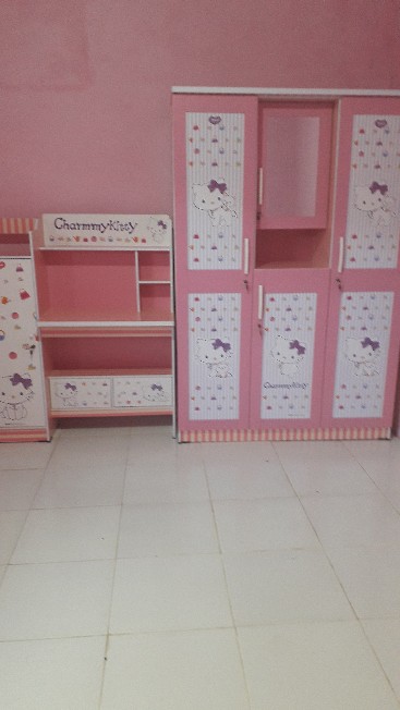 Lemari Pakaian Hello Kity 3 Pintu 12435