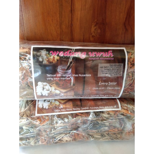 

WEDANG UWUH KOMPLIT GULA BATU EXTRA GULA AREN BESAR DENGAN DAUN MINT