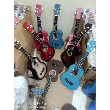 Harga Meriah Ukulele murah senar3 dan senar 4/ukulele senar 4 dan senar3/kentrung murah Bonus pick