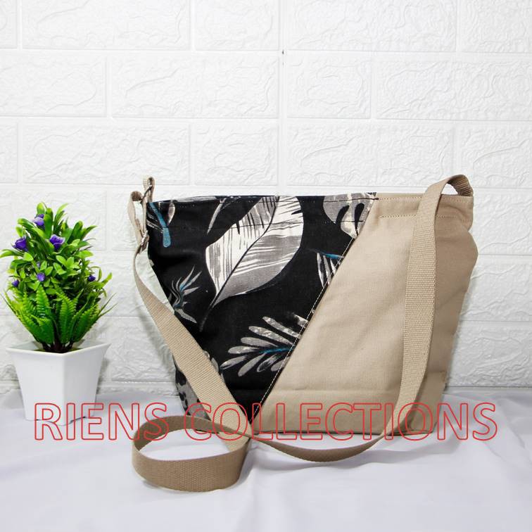 TAS SELEMPANG SLING BAG KANVAS KOMBINASI FLORAL LATAR HITAM SLC0104