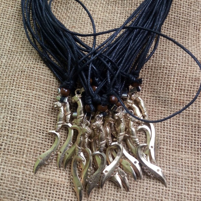 Kalung Kujang Kuningan