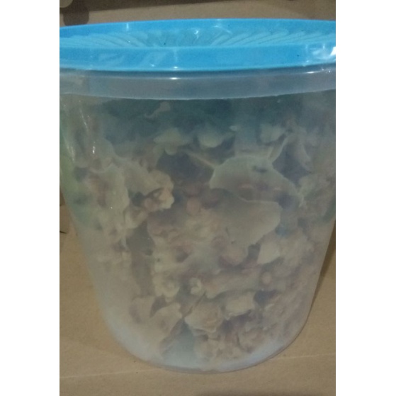 

Peyek kacang tanah