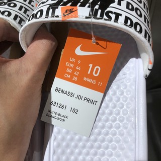  Sandal  Selop  Desain Nike Benassi Jdi Warna Putih  631261 