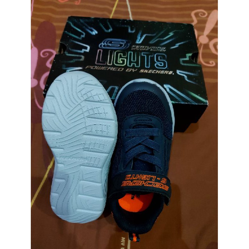 sepatu skechers light anak uk.24