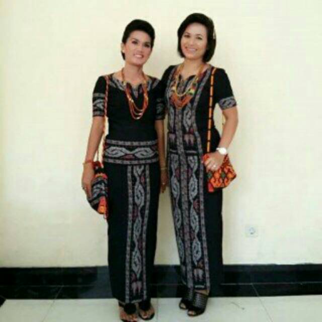 Setelan tenun toraja hitam