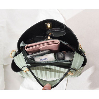 BQ 2962 RISCE TAS SELEMPANG IMPORT WANITA CEWEK PEREMPUAN JAKARTA BATAM BUNGA