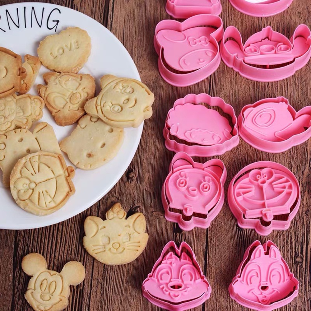 1 Pasang Cetakan Biskuit / Cookies / Kue Bulan Bentuk Karakter Kartun