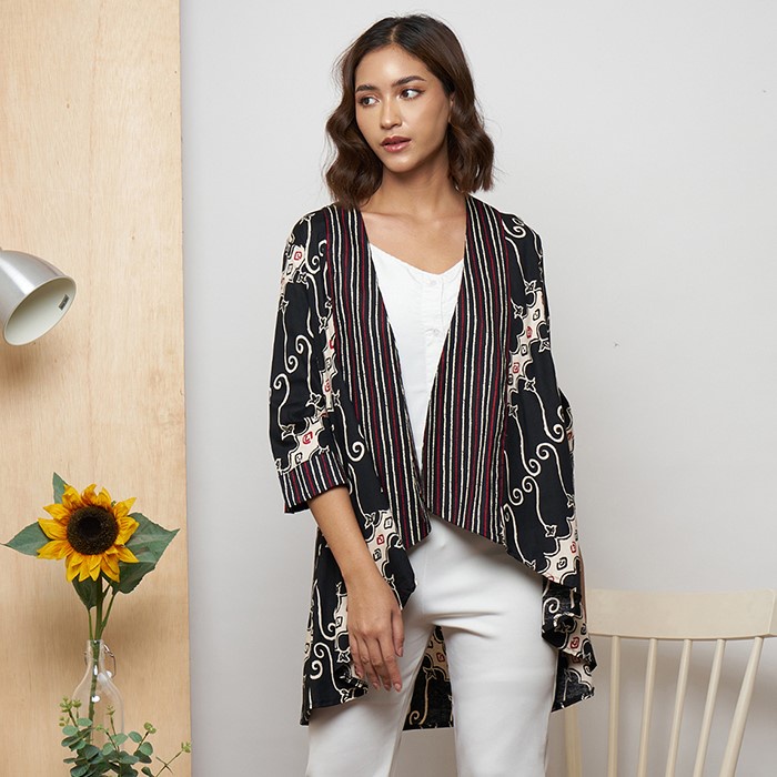 Becca - Blitar / Blazer Batik Wanita