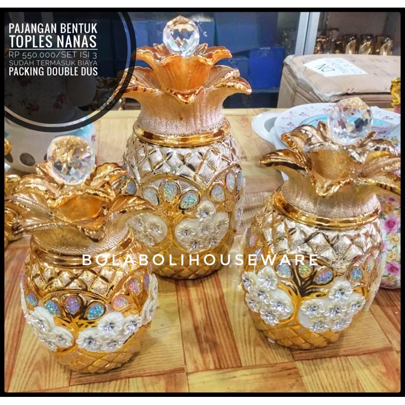 Pajangan toples nanas gold isi 3