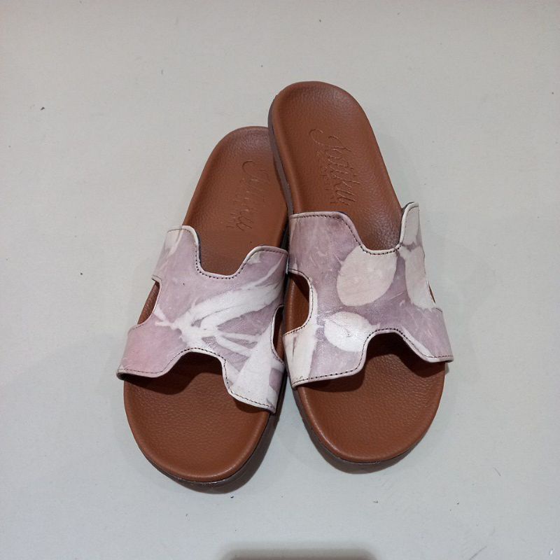 SANDAL KULIT DOMBA ASLI ECOPRINT SANDAL ECOPRINT SANDAL KULIT ASLI SANDAL TEPLEK SANDAL FLAT