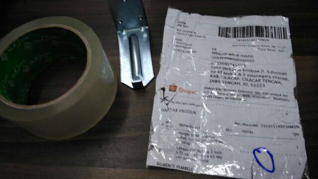 Hanger Apar. Bracket Apar.  Gantungan Apar Ke Dinding