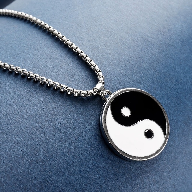 1pc Kalung Rantai Klavikula Liontin Yin Yang Taiji Bahan Alloy Gaya Cina Untuk Pria Dan Wanita