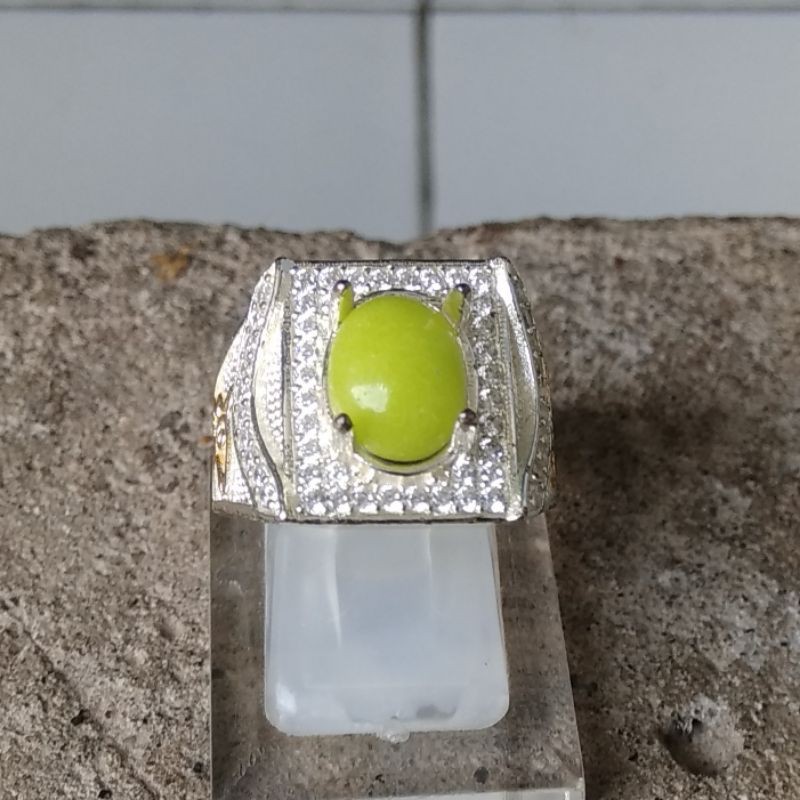 cincin Batu pospor hijau