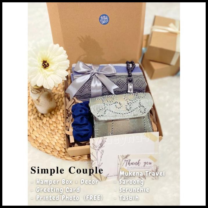 

Hamper Wedding Alat Shalat Couple. Hadiah Pernikahan Anniversary