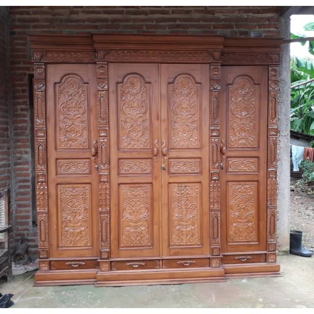 Lemari Baju Gebyok Ukir 4 Pintu - Almari Pakaian Gebyok Ukir 4 Pintu
