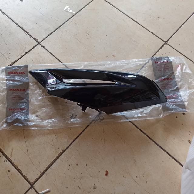 Sayap Atas Blade Lama Hitam Kanan 64400-KWB-920FMB Ori Orginal Ahm