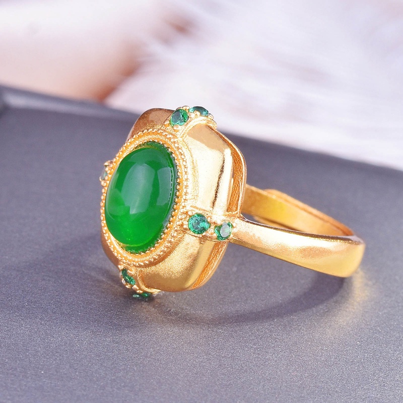 Fancyqube Cincin Wanita Warna Emas Hias Zircon Oval Hijau Gaya Vintage Klasik Minimalis Untuk Pernikahan