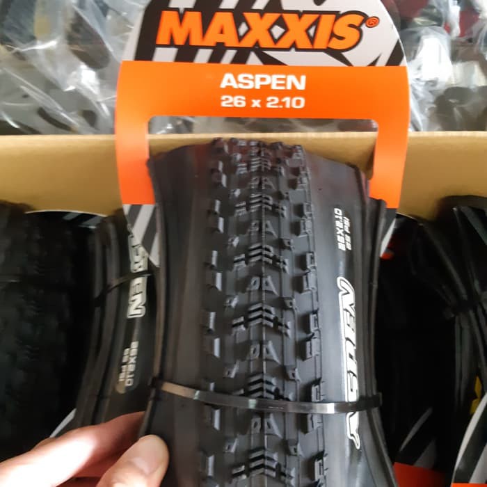 maxxis aspen 26