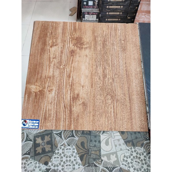 Granite indogress 60x60 Red pinus matt