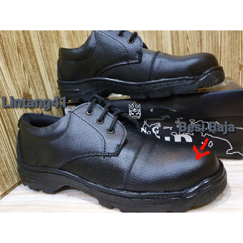 Sepatu Safety Proyek Shoes King Arthur hitam ujung besi ,sword slip on