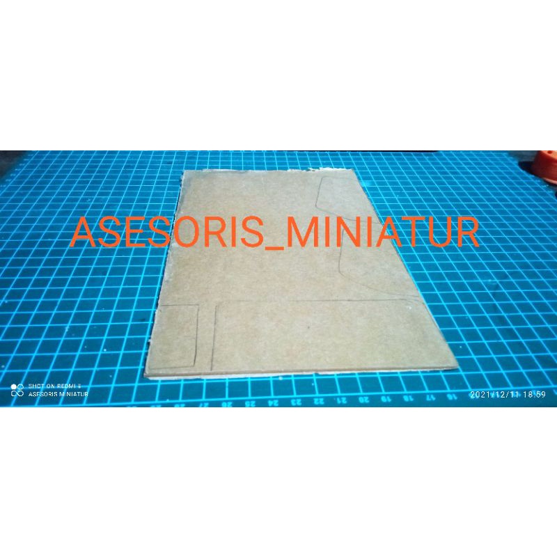 POLA KACA AKRILIK MINIATUR TRUK