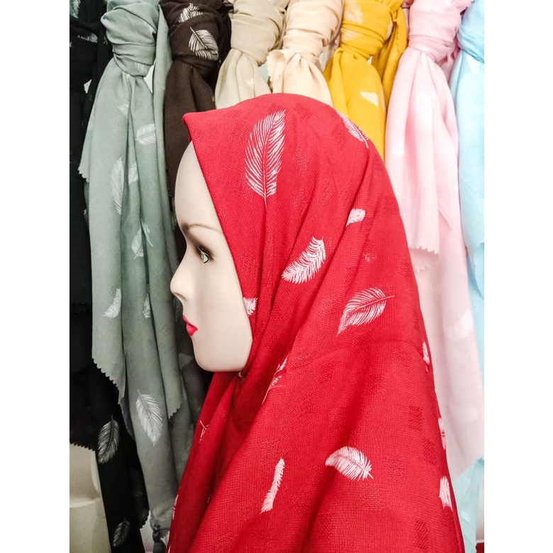 KERUDUNG SEGIEMPAT MOTIF BULU UKURAN Kurang Lebih Ukuran 110 x 110 Cm BANYAK WARNA PILIHAN