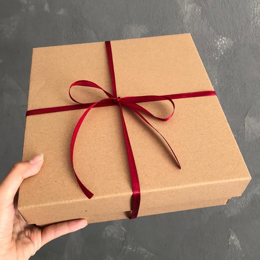 

Tetap Trendϟ BARU ! box packaging pita warna, kotak tutup terpisah corrugated untuk hampers, hadiah,