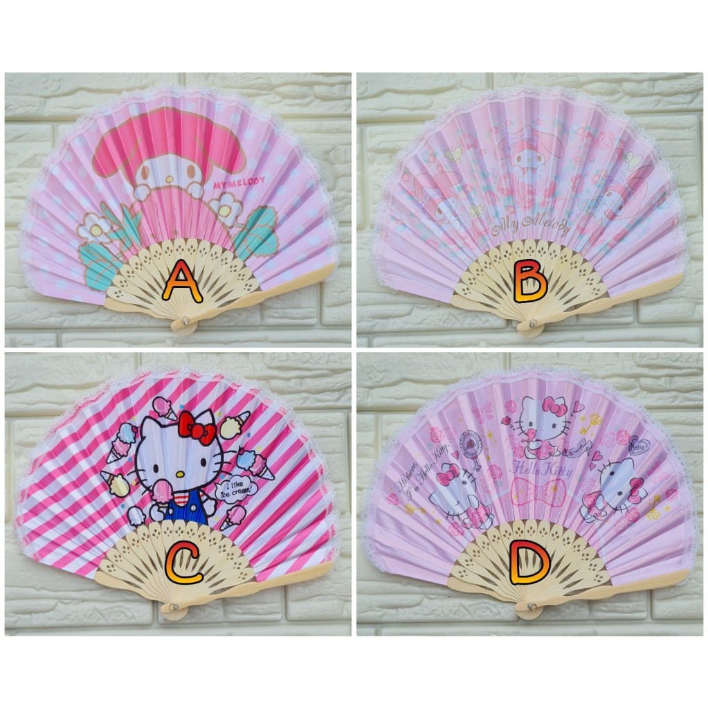 KIPAS TANGAN KAYU KARAKTER HELLO KITTY MELODY LTS