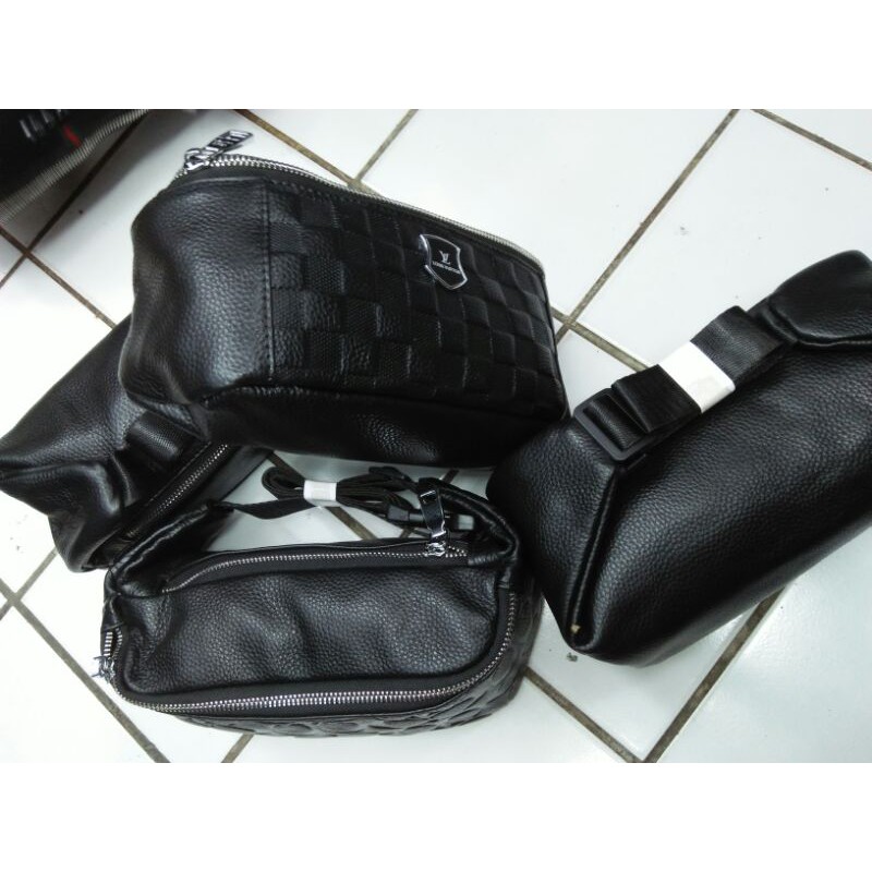 waistbag kulit hitam