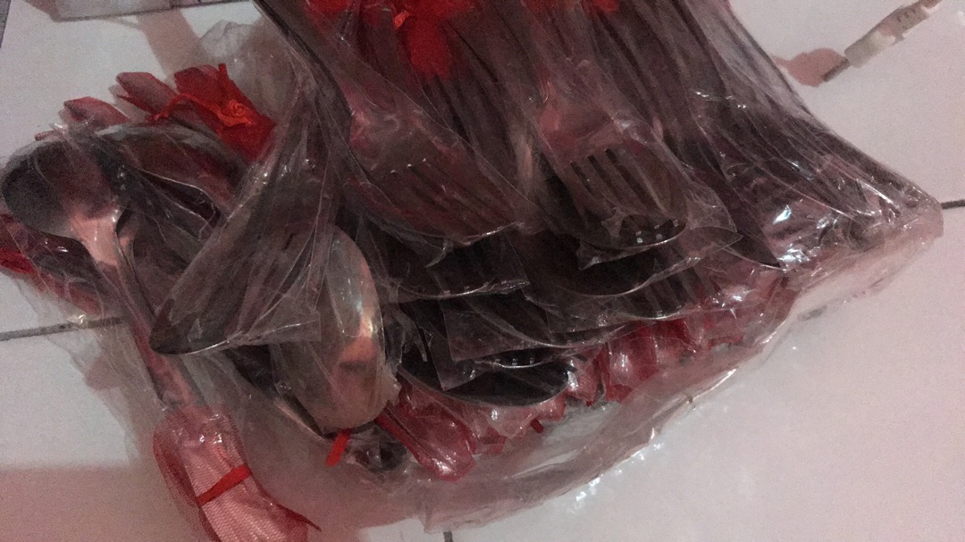 Souvenir Pernikahan Sendok Garpu Makan Kemas Plastik 50pcs Diikat Tile Bonus Kartu Ucapan Terimakasi