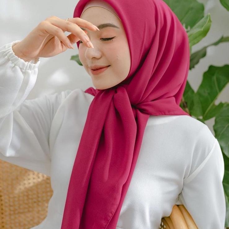 Murah Meriah hijab segi empat BELLA SQUARE bahan pollycotton premium warna pink fanta / fuschia