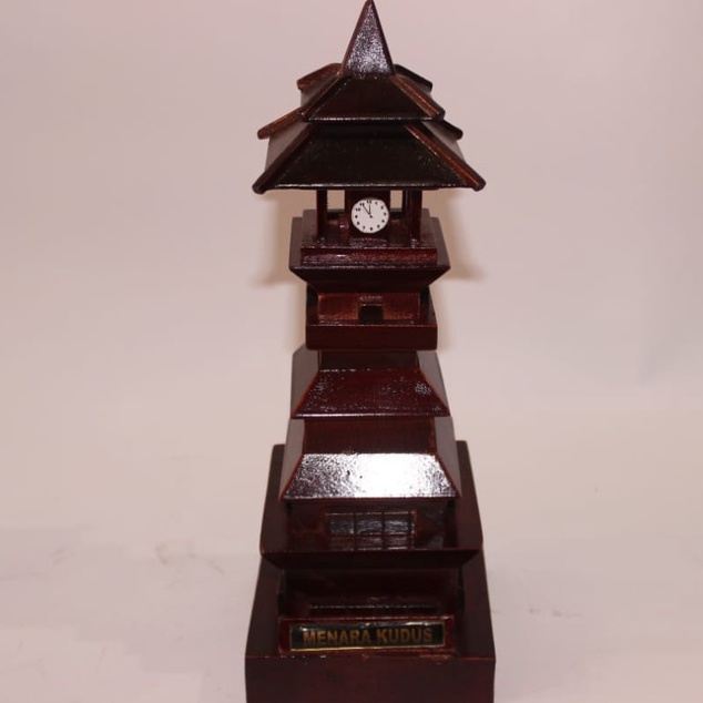 Miniatur Menara Sunan Kudus Kayu Jati Asli Souvenir Pernikahan Kota Kretek