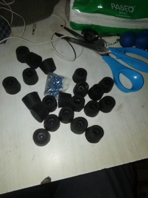 Karet Kaki Kursi Bulat Hitam Model Pemasangan Dengan Skrup Ukuran M