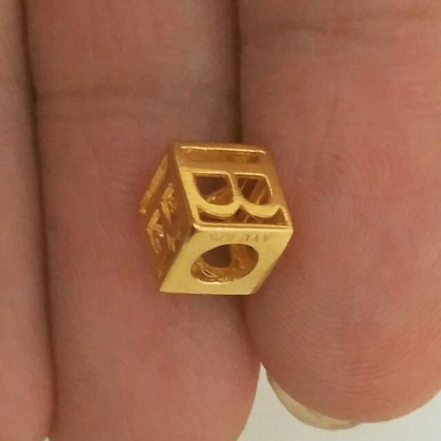 liontin emas asli kadar 875 kubus huruf b