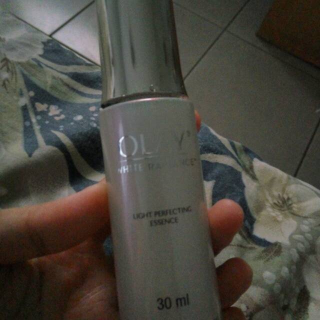 Olay white radiance Light perfecting essence