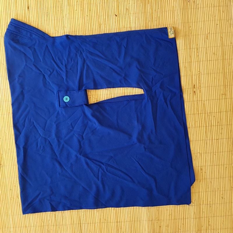 Kerudung Bergo Khimar Hijab anak perempuan ada lubang tangan warna birel biru elektrik benhur prelov