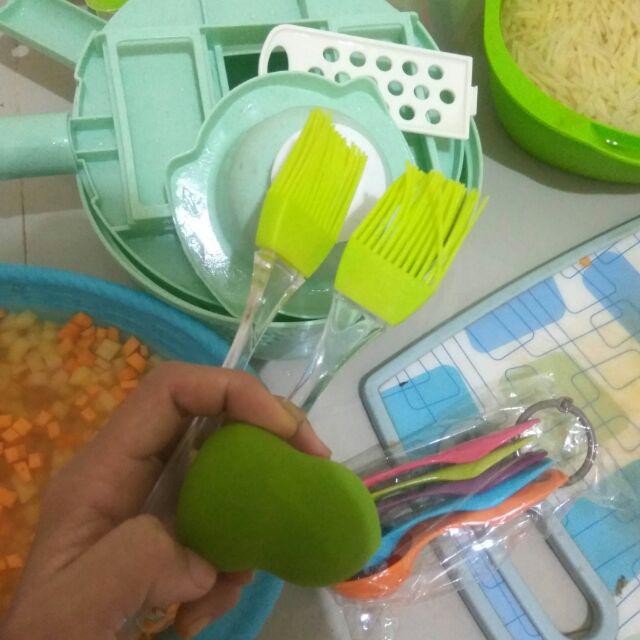 Vegetable Cutter 12in1 Alat Parut Sayur, Buah , Multifungsi