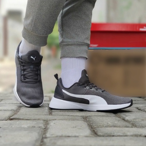 puma flyer runner trainers