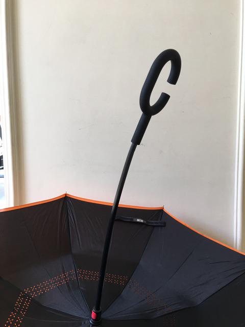 Payung Mobil / Payung Terbalik / Kazbrella / Warna Luar / Hitam Dalam