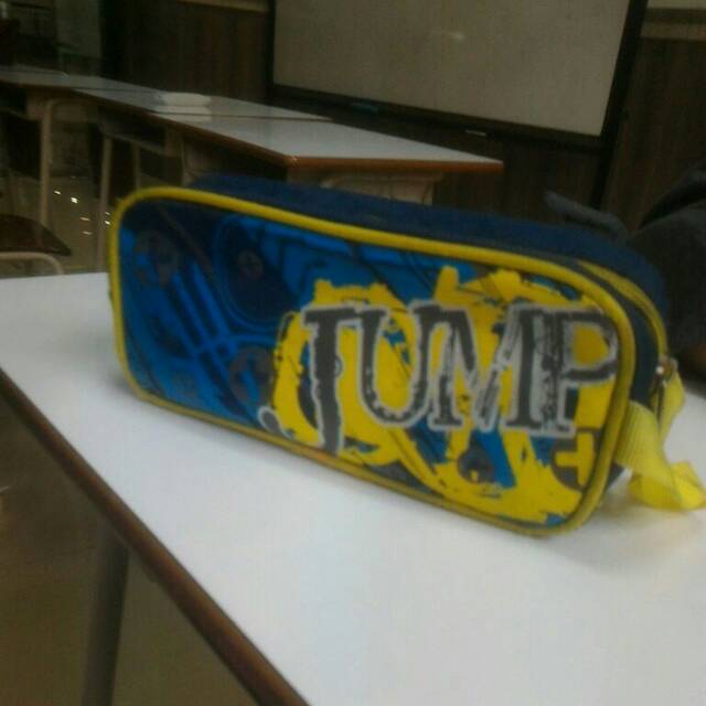 

Kotak Pensil Jump