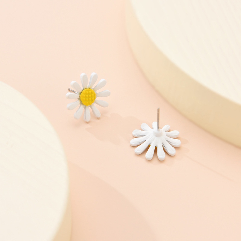 Hu Hu Hu Hu Hu Alat Bantu Pasang Kacamata♡ Anting Tusuk Wanita Bahan Resin Desain Marguerite Gaya Elegan Untuk Hadiah