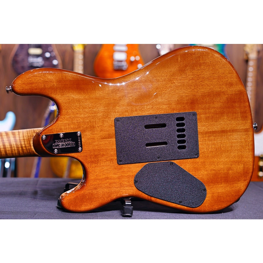 Ernie Ball Music Man Sabre - Honey Suckle G98442