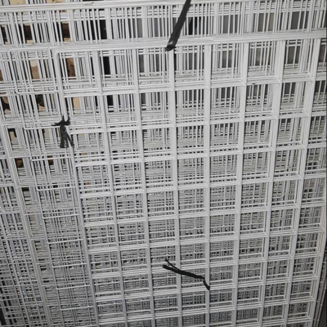 Pajangan wire mesh putih 60 x 100 cm