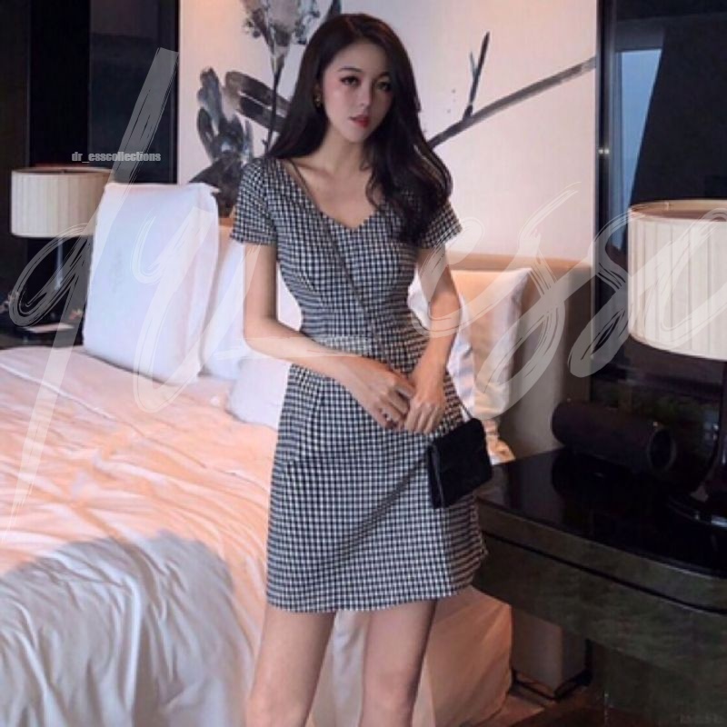 Best Seller Dres Motif Kotak v neck Style Korea Dres kyusi