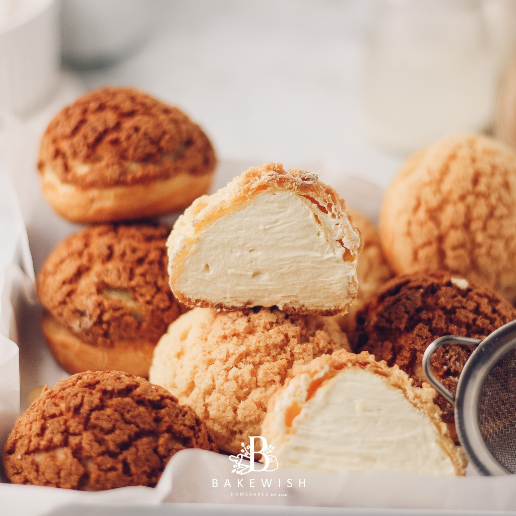 

CHOUX AU CRAQUELIN COKLAT DAN VANILLA