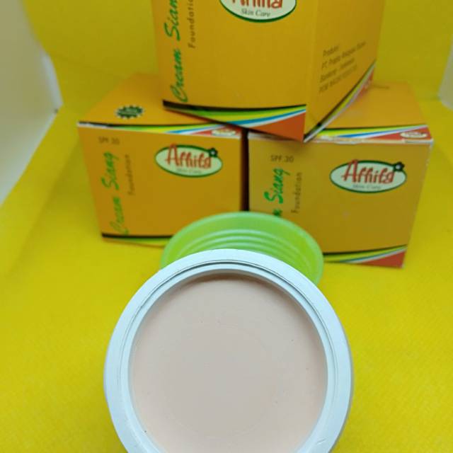 Afhifa cream siang foundation