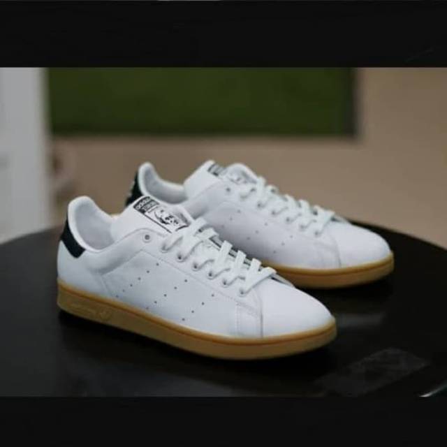 ADIDAS STAN SMITH WHITE BLACK GUM ORIGINAL