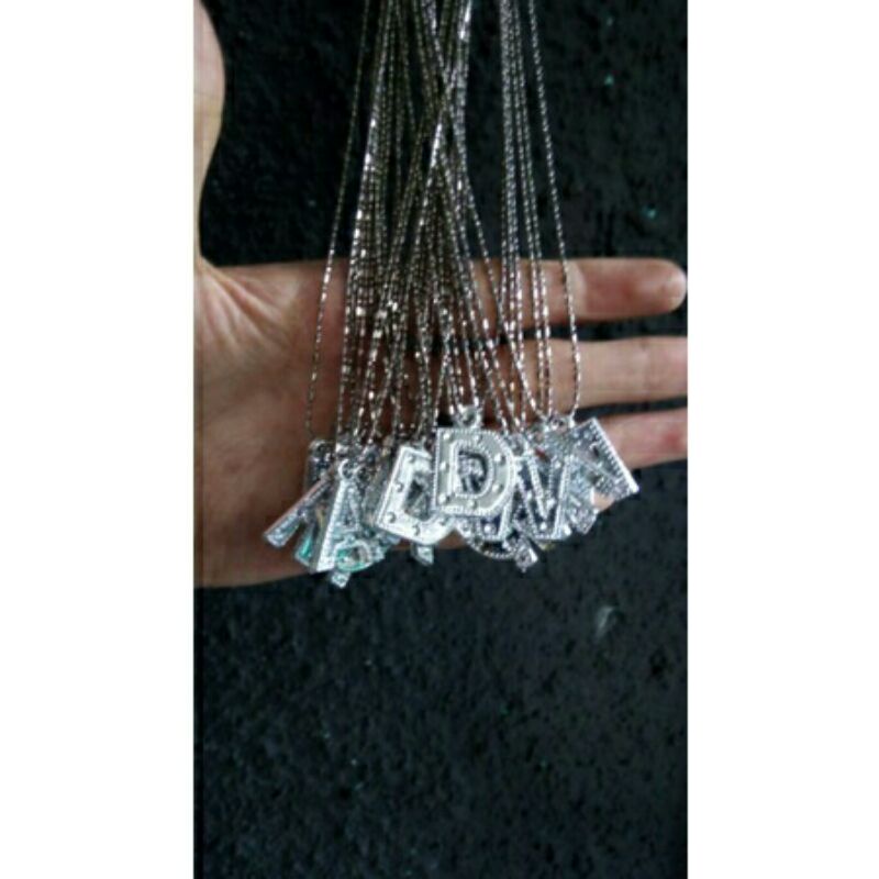Gelang Kalung huruf/kalung inisial/kalung menara/kalung simpel/kalung antik/kalung murah